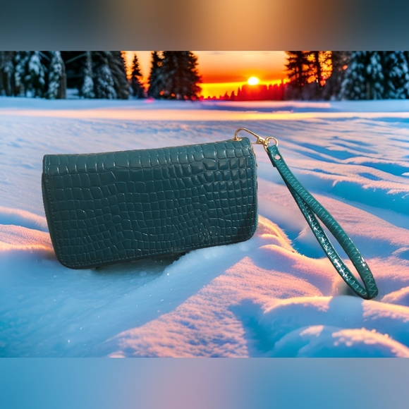 Extra Large/ Jumbo Bright Colored Animal Print Two Sided Wallet Wristlets - Picture 9 of 15